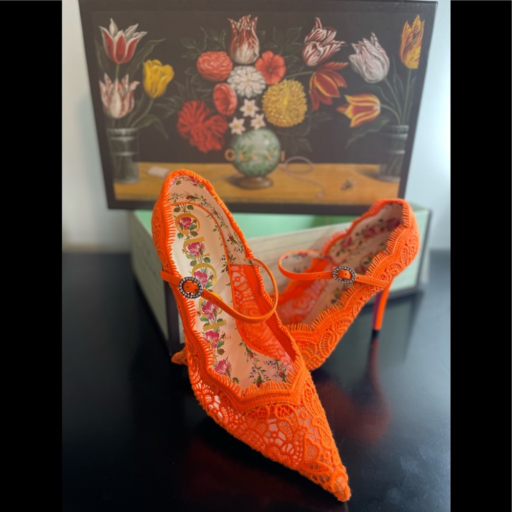 Gucci Neon Lace Lace pumps (37)